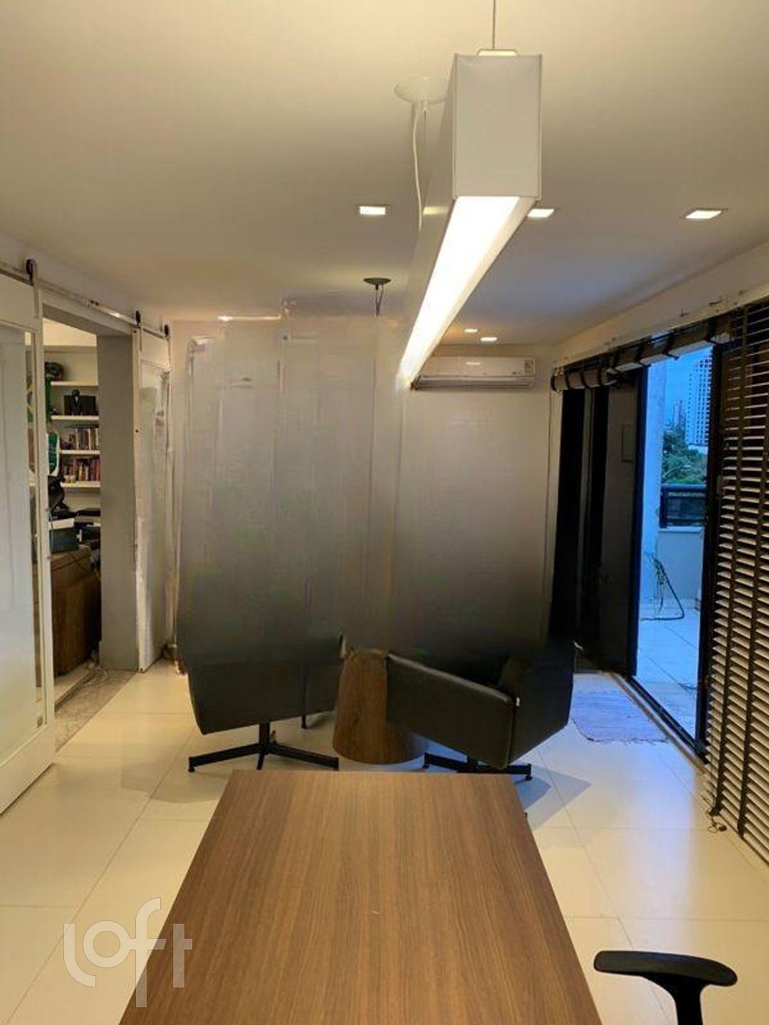 Apartamento à venda com 1 quarto, 150m² - Foto 16