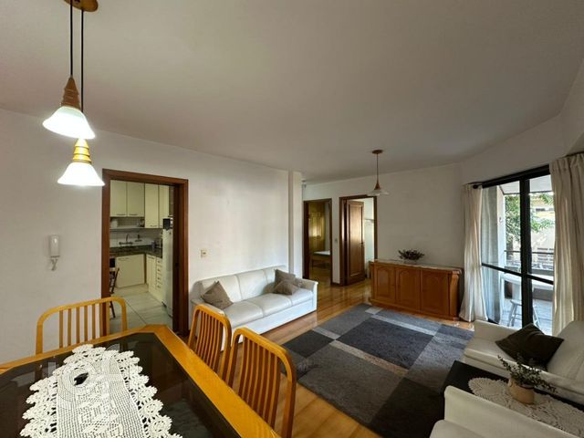 Apartamento com 80m², 2 dormitórios, 1 suíte, 1 vaga, Higienópolis em Porto Alegre