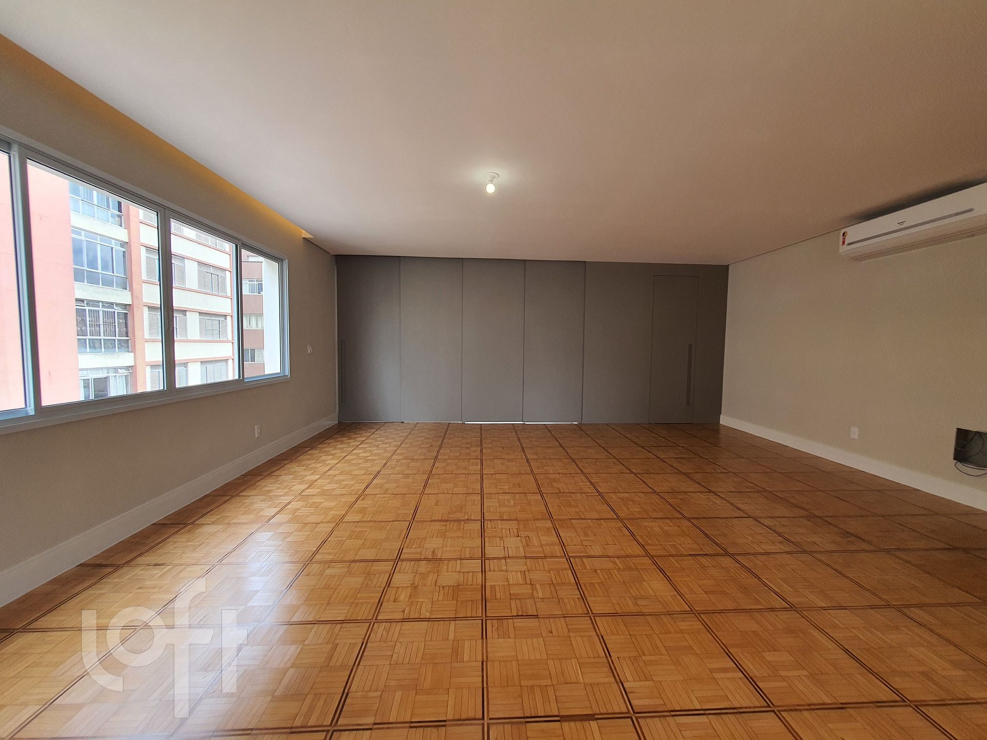 Apartamento à venda com 3 quartos, 360m² - Foto 4