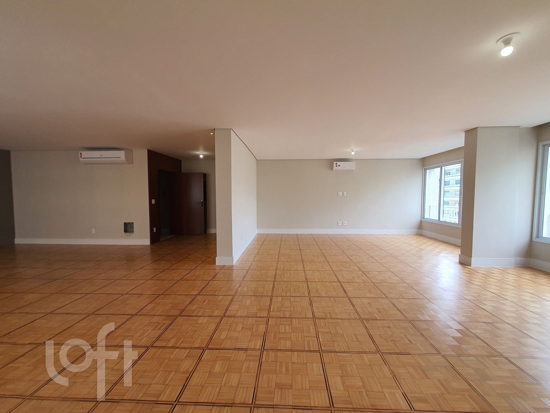 Apartamento à venda com 3 quartos, 360m² - Foto 2