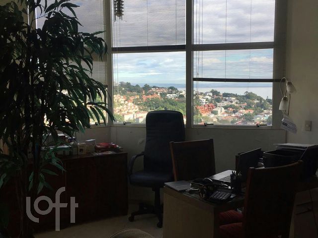 Apartamento com 274m², 4 dormitórios, 3 suítes, 4 vagas, Menino Deus em Porto Alegre