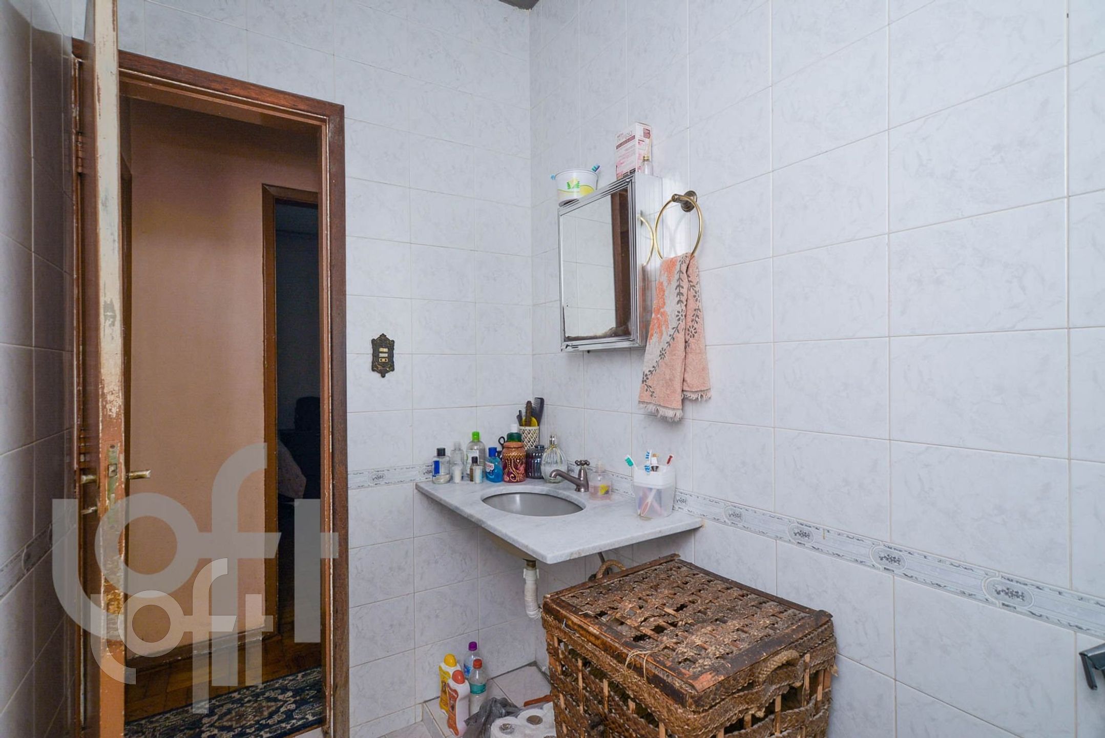 Apartamento à venda com 3 quartos, 120m² - Foto 2