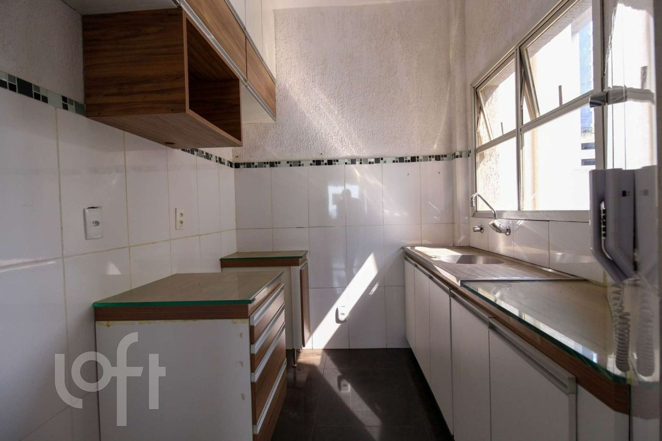 Apartamento à venda com 2 quartos, 70m² - Foto 17