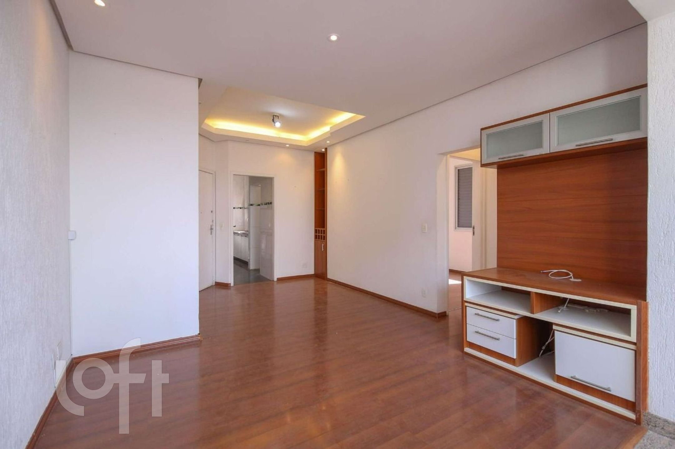 Apartamento à venda com 2 quartos, 70m² - Foto 1