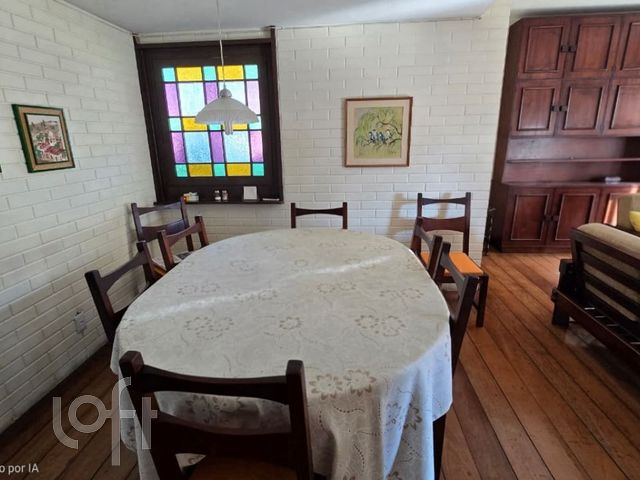 Apartamento com 157m², 3 dormitórios, 1 suíte, 2 vagas, Três Figueiras em Porto Alegre