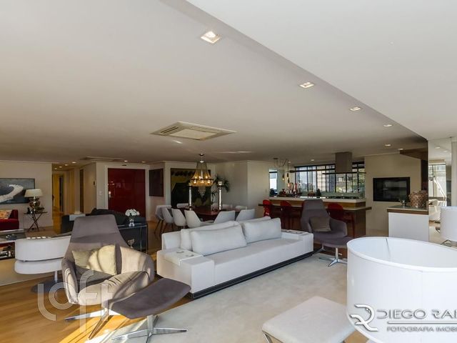 Apartamento com 275m², 4 dormitórios, 4 suítes, 3 vagas, Rio Branco em Porto Alegre