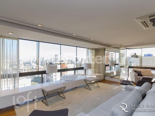 Apartamento com 275m², 4 dormitórios, 4 suítes, 3 vagas, Rio Branco em Porto Alegre