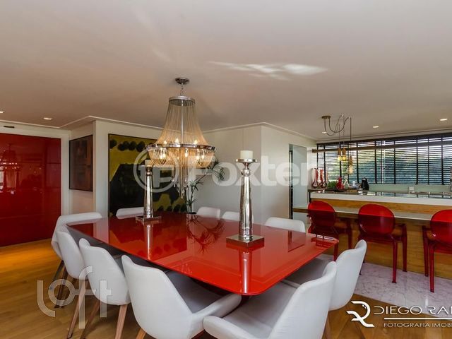 Apartamento com 275m², 4 dormitórios, 4 suítes, 3 vagas, Rio Branco em Porto Alegre