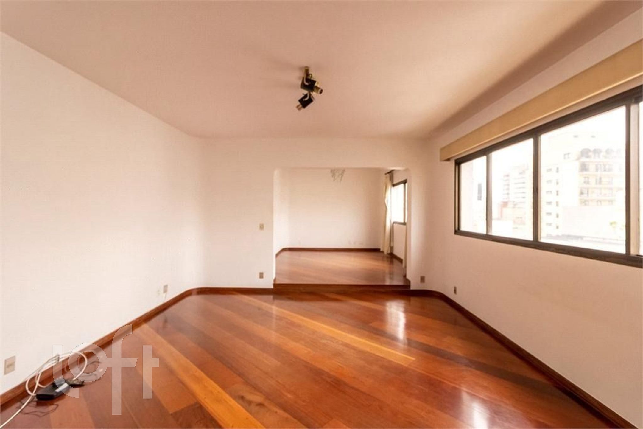 Apartamento à venda com 4 quartos, 350m² - Foto 4