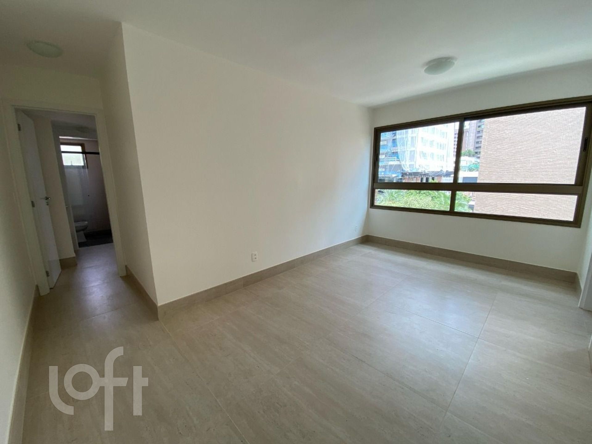 Apartamento à venda com 2 quartos, 75m² - Foto 1