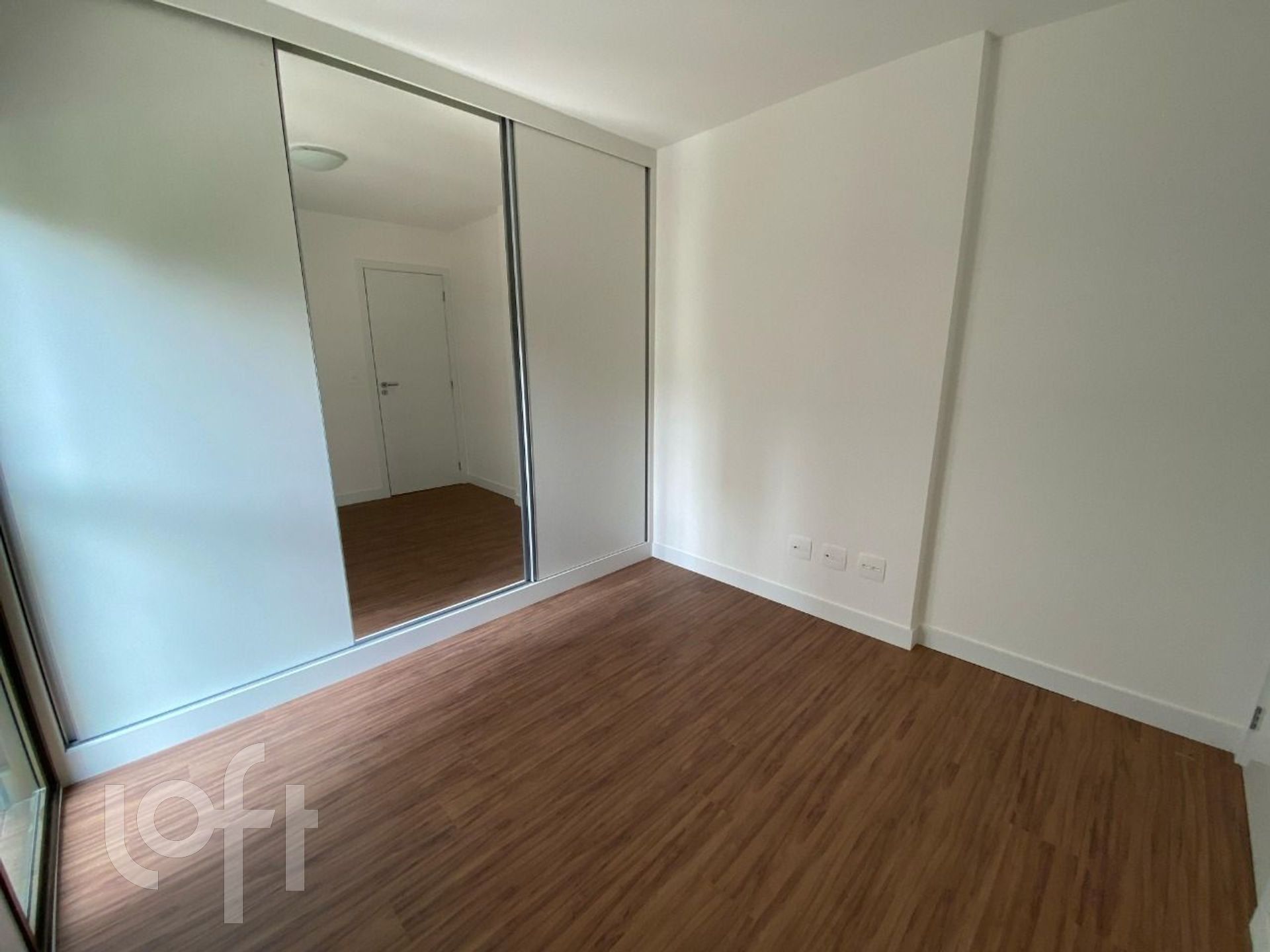 Apartamento à venda com 2 quartos, 75m² - Foto 17