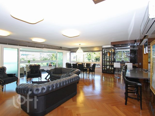 Apartamento com 201m², 3 dormitórios, 3 suítes, 3 vagas, Rio Branco em Porto Alegre