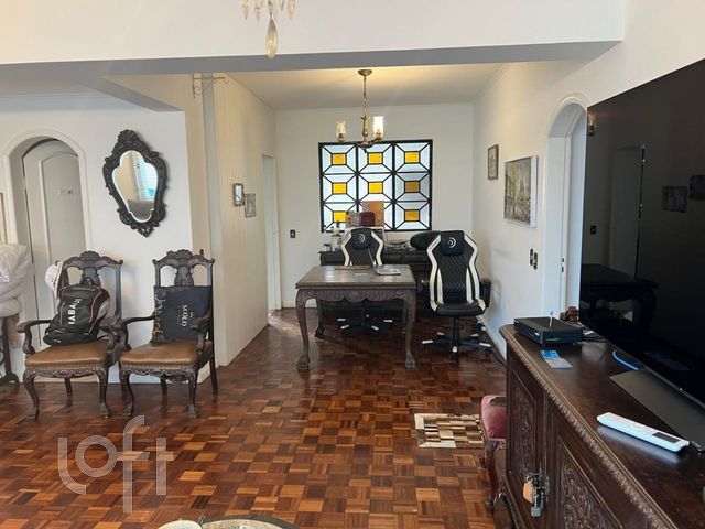 Apartamento com 138m², 3 dormitórios, 1 suíte, 2 vagas, Rio Branco em Porto Alegre