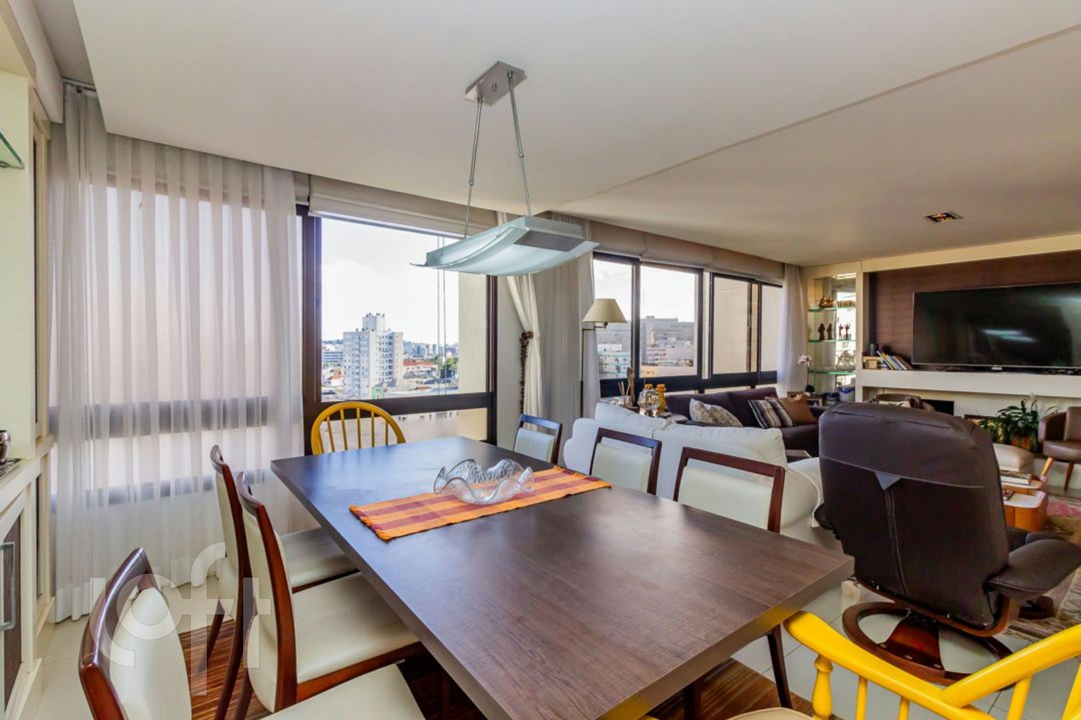 Apartamento à venda em Rio Branco com 134 m², 3 quartos, 1 suíte, 2 vagas