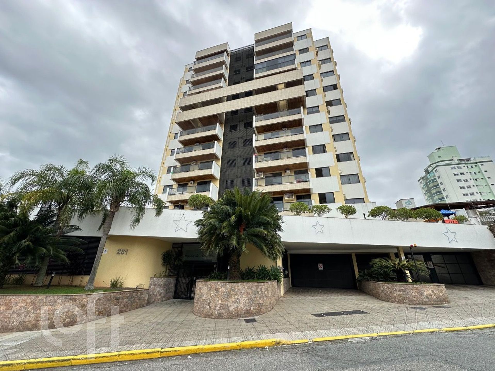 Apartamentos com 97m², 3 quartos, 1 suíte, 1 garagem, no bairro Canto em Florianópolis