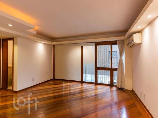 Apartamento com 135m², 3 dormitórios, 1 suíte, 2 vagas, Bela Vista em Porto Alegre