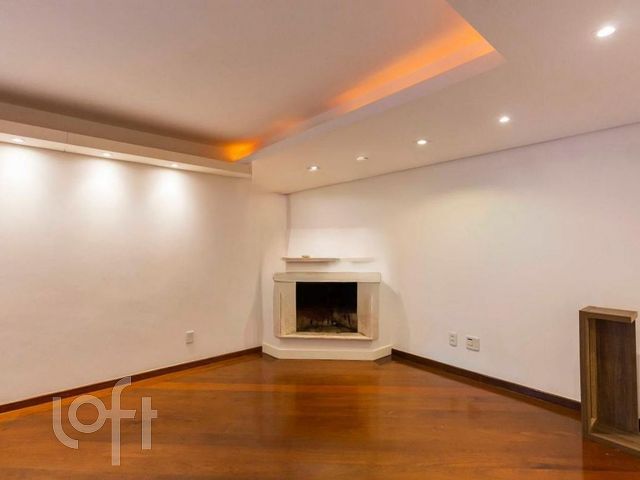 Apartamento com 135m², 3 dormitórios, 1 suíte, 2 vagas, Bela Vista em Porto Alegre