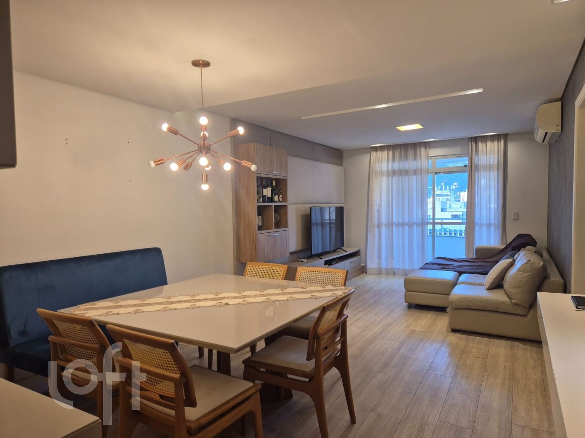 Apartamento à venda em Itacorubi com 125 m², 3 quartos, 1 suíte, 2 vagas