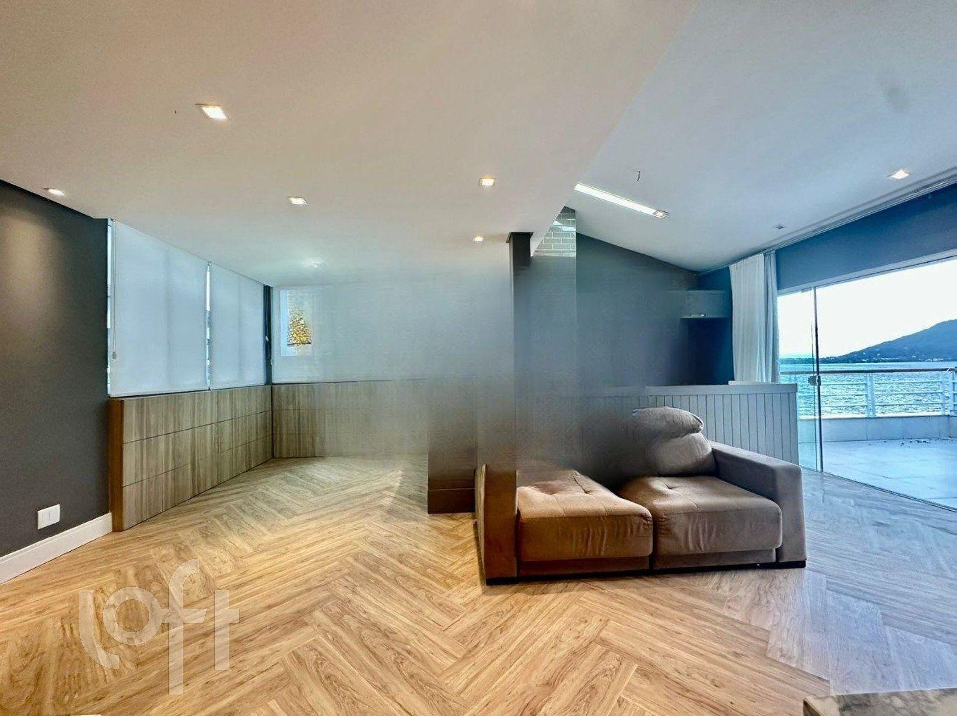 Apartamentos com 160m², 3 quartos, 2 suítes, 2 garagens, no bairro Lagoa da Conceição em Florianópolis