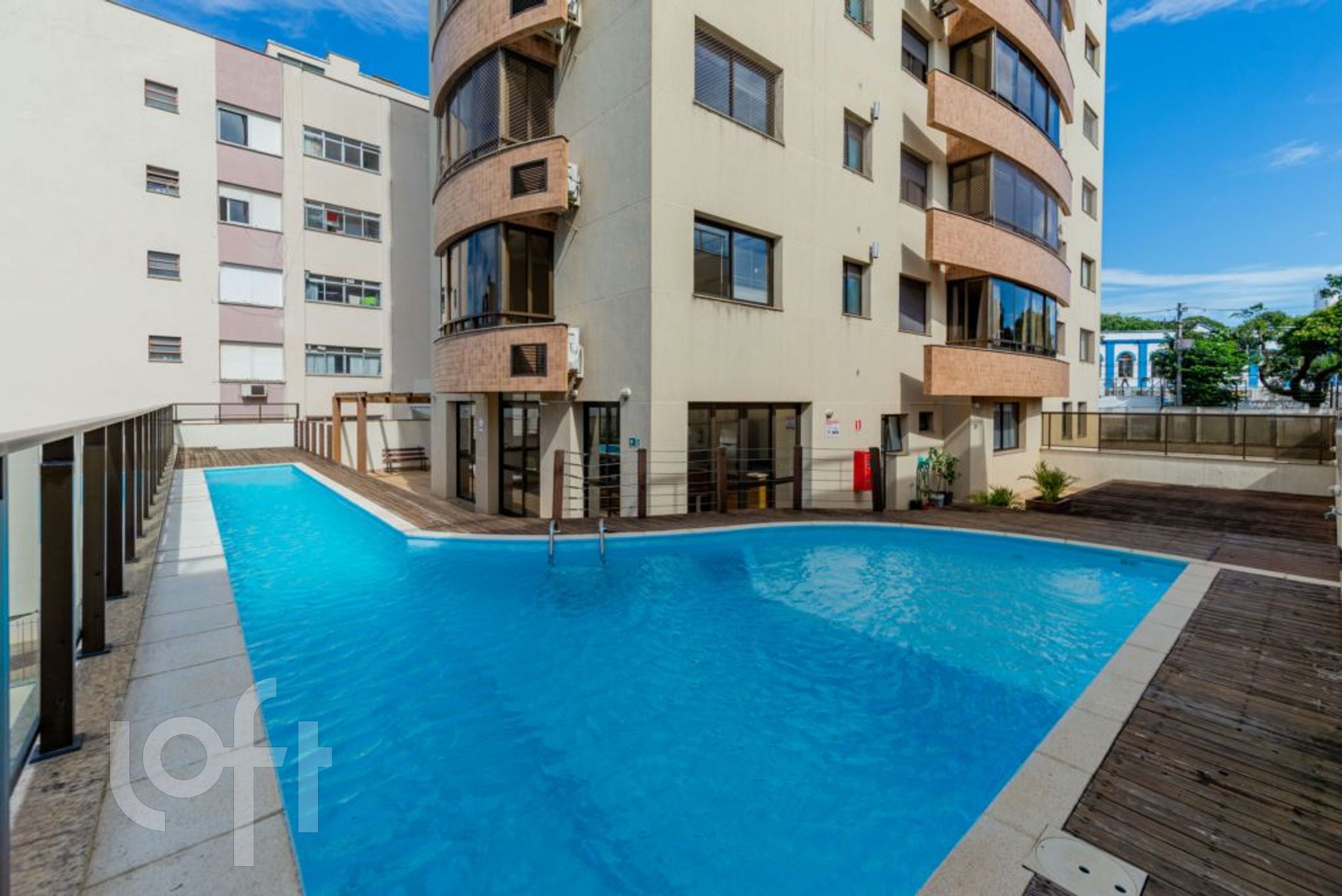 Apartamento com 70m², 2 dormitórios, 1 suíte, 2 vagas, Menino Deus em Porto Alegre