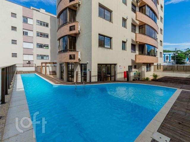 Apartamento com 70m², 2 dormitórios, 1 suíte, 2 vagas, Menino Deus em Porto Alegre