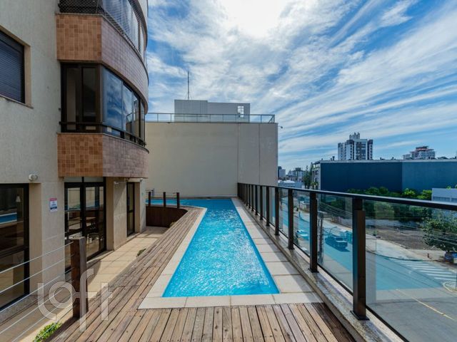 Apartamento com 70m², 2 dormitórios, 1 suíte, 2 vagas, Menino Deus em Porto Alegre