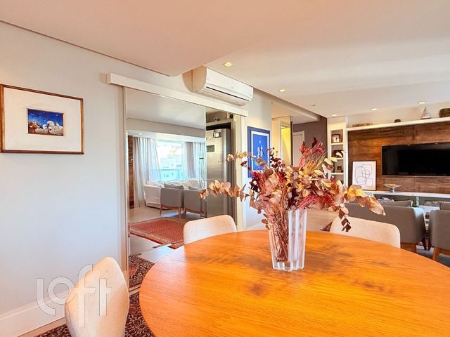 Apartamento com 102m², 3 dormitórios, 2 suítes, 2 vagas, Jardim Europa em Porto Alegre