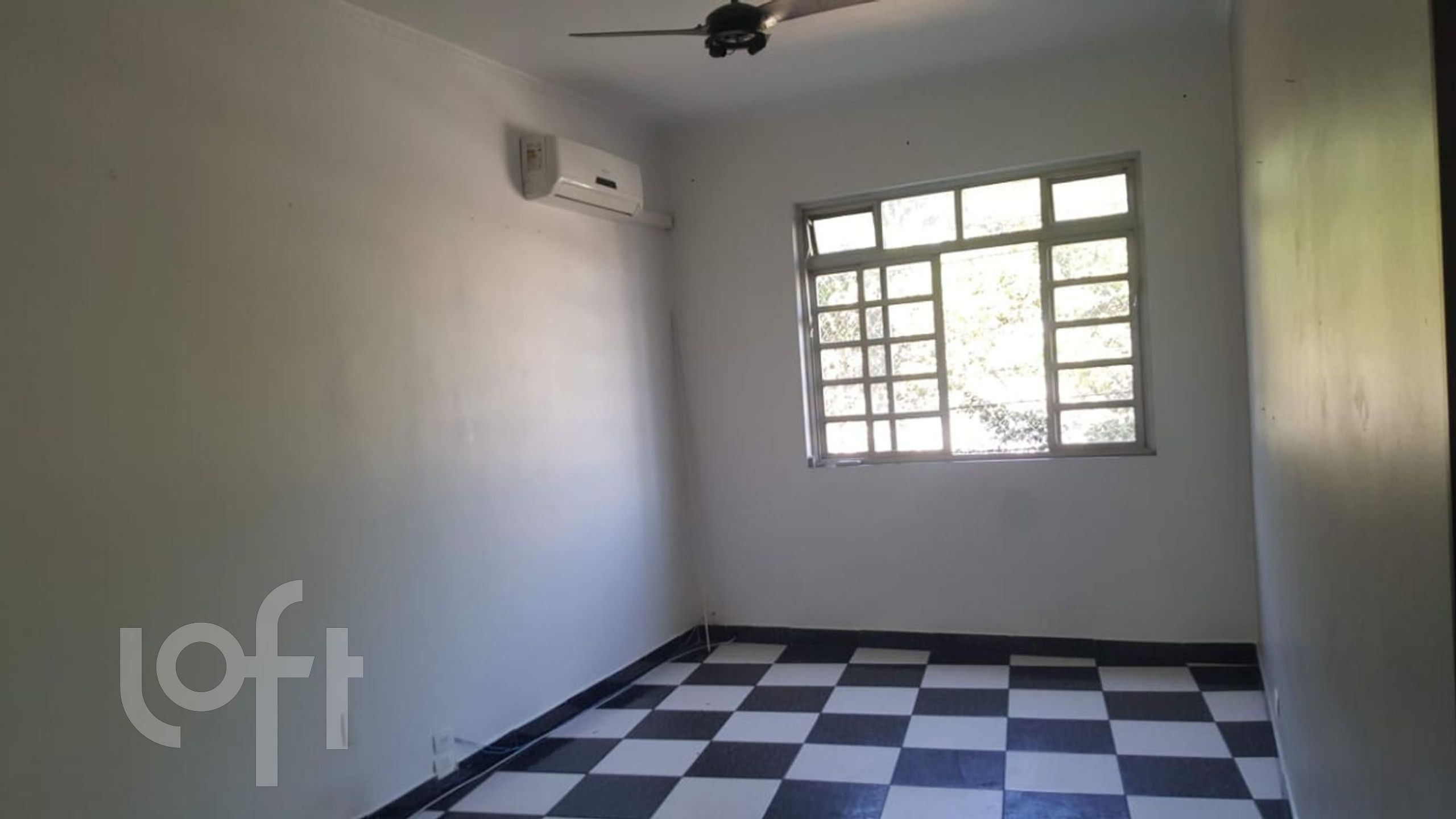 Apartamento à venda com 1 quarto, 74m² - Foto 1