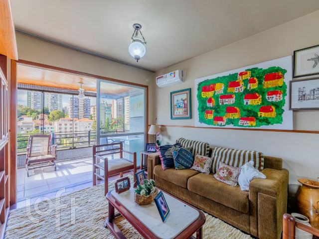 Apartamento com 250m², 3 dormitórios, 1 suíte, 1 vaga, Petrópolis em Porto Alegre