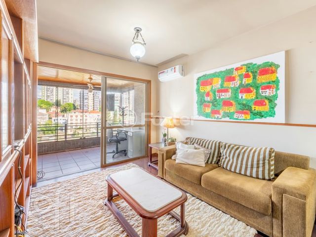 Apartamento com 250m², 3 dormitórios, 1 suíte, 3 vagas, Petrópolis em Porto Alegre