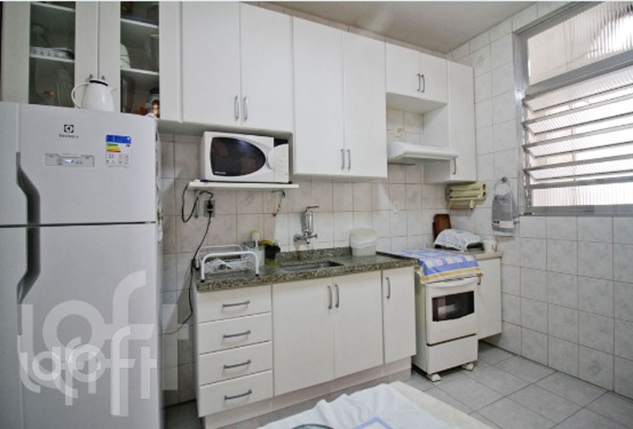 Apartamento à venda com 3 quartos, 180m² - Foto 25