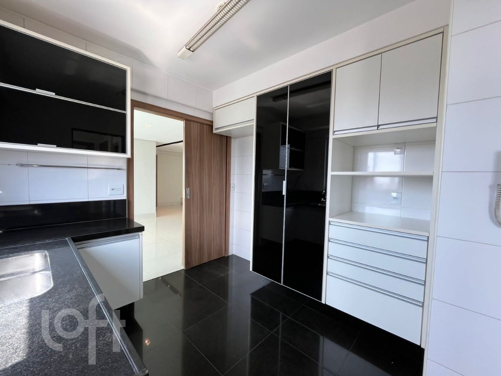 Apartamento à venda com 4 quartos, 160m² - Foto 7