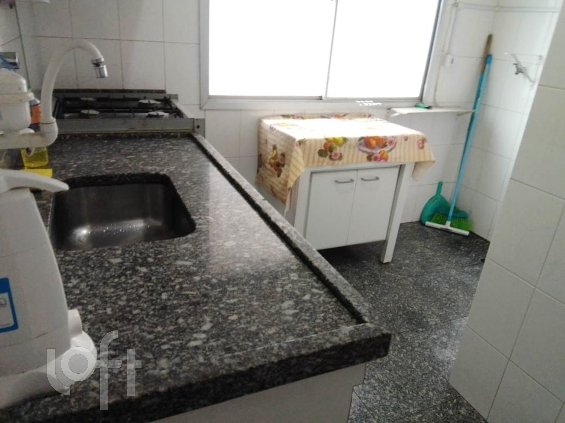 Apartamento à venda com 1 quarto, 33m² - Foto 3