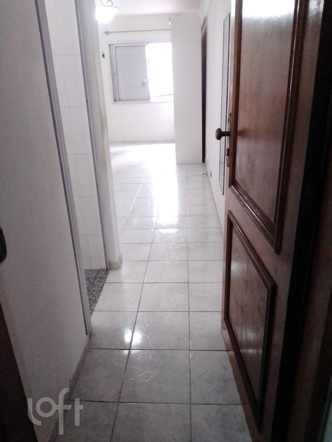 Apartamento à venda com 1 quarto, 33m² - Foto 2