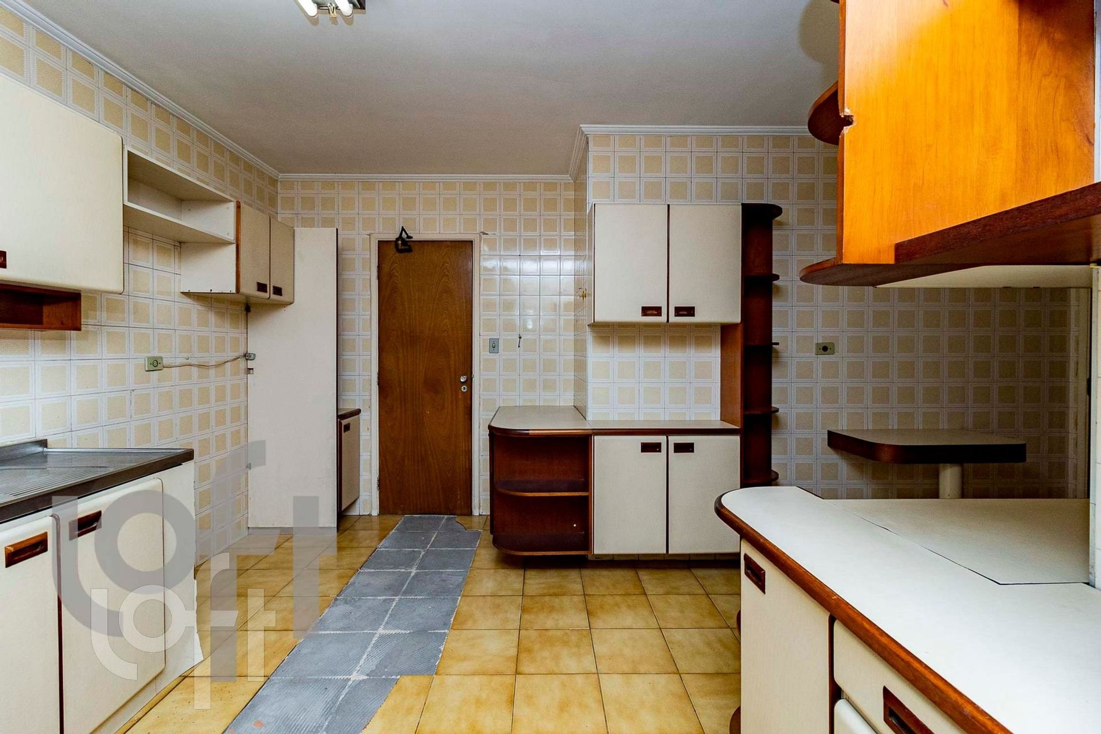 Apartamento à venda com 3 quartos, 221m² - Foto 37