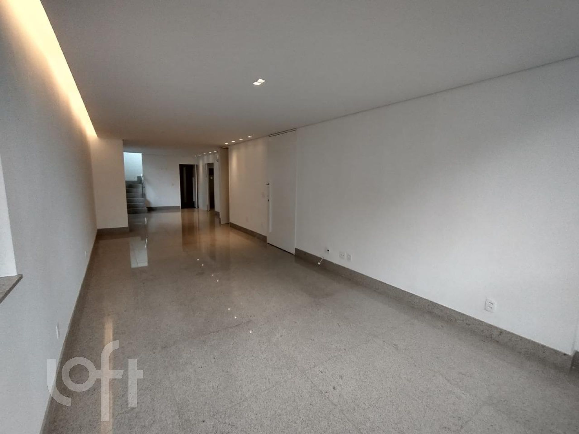 Apartamento à venda com 4 quartos, 377m² - Foto 5