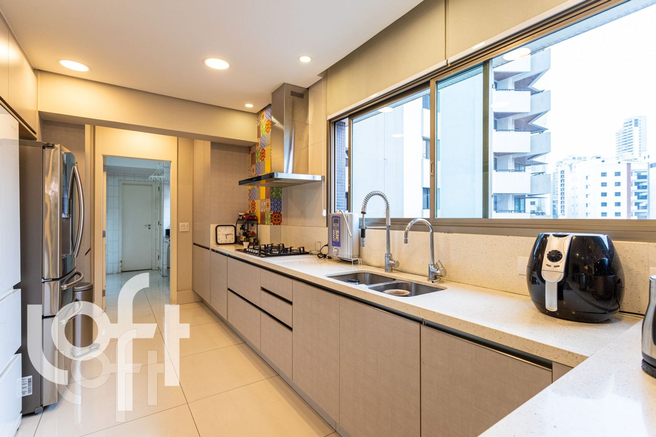 Apartamento à venda com 4 quartos, 253m² - Foto 29