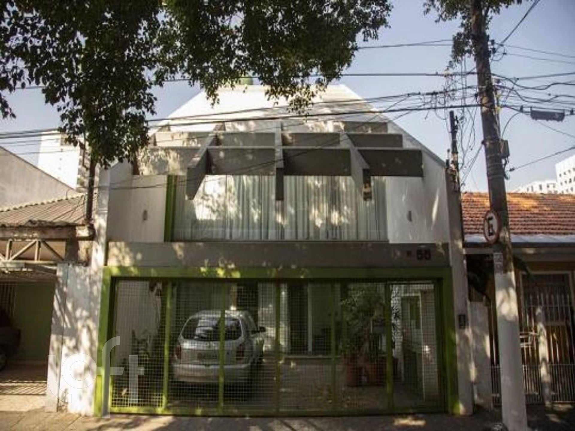 Casa à venda com 4 quartos, 200m² - Foto 1