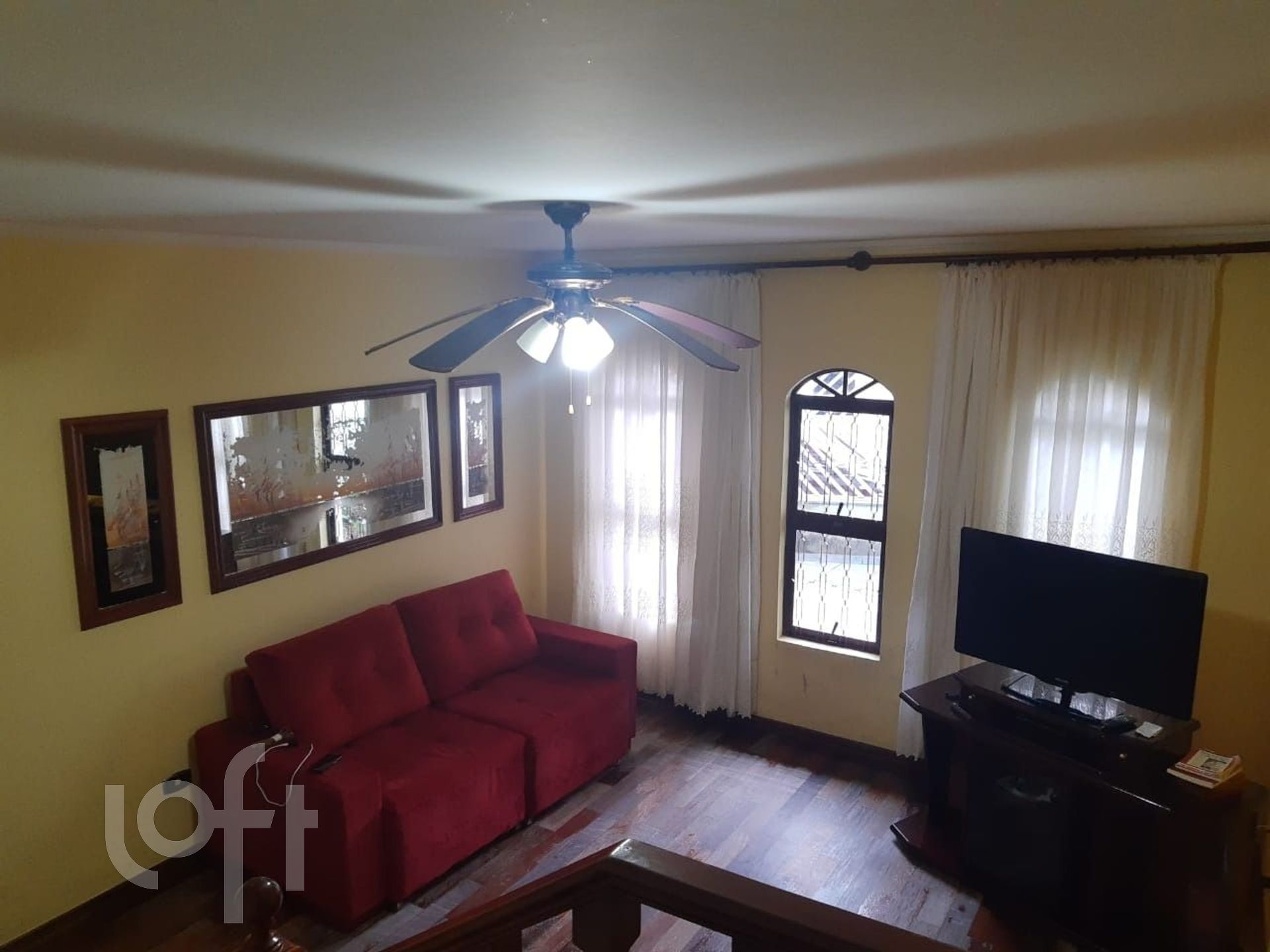 Casa à venda em Bonsucesso com 190 m², 3 quartos,