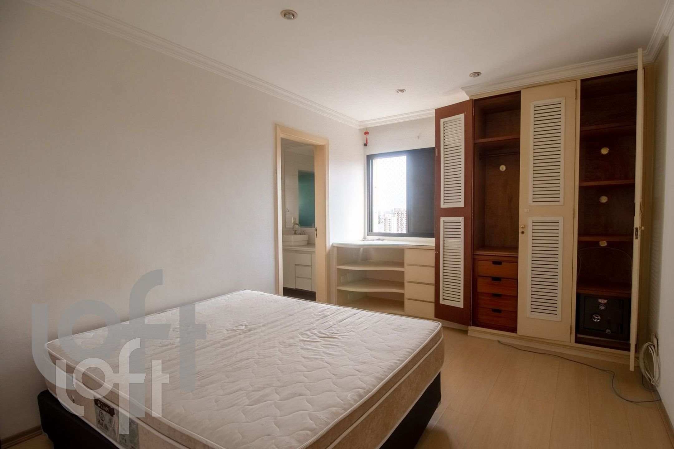 Apartamento à venda com 3 quartos, 267m² - Foto 6