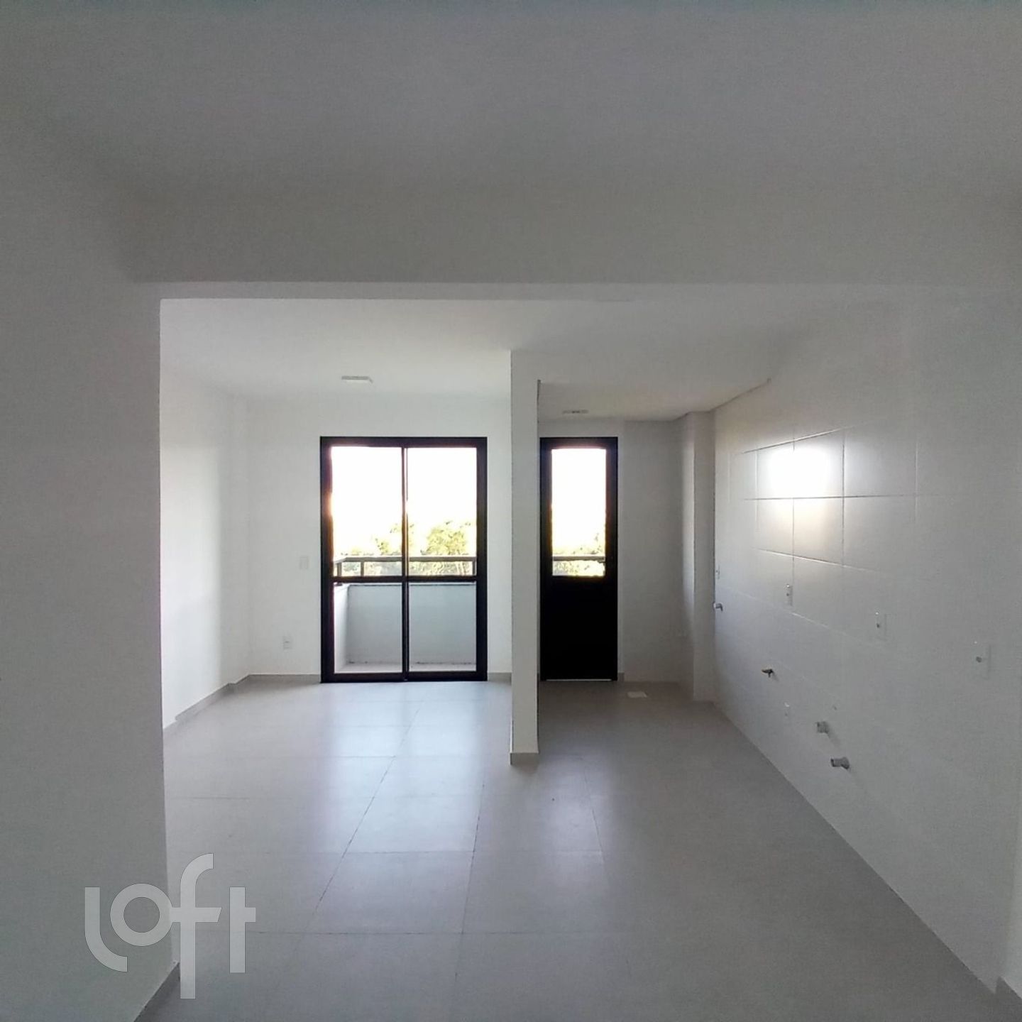 Apartamento à venda em Nova Palhoca com 69 m², 3 quartos, 1 suíte, 1 vaga