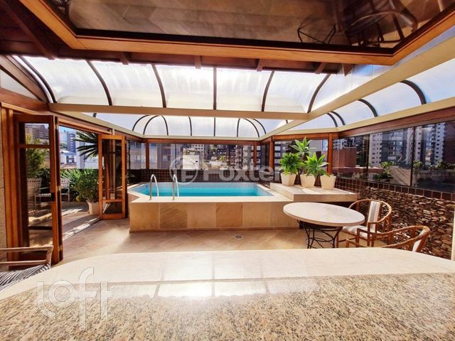 Apartamento com 313m², 3 dormitórios, 1 suíte, 4 vagas, Bela Vista em Porto Alegre