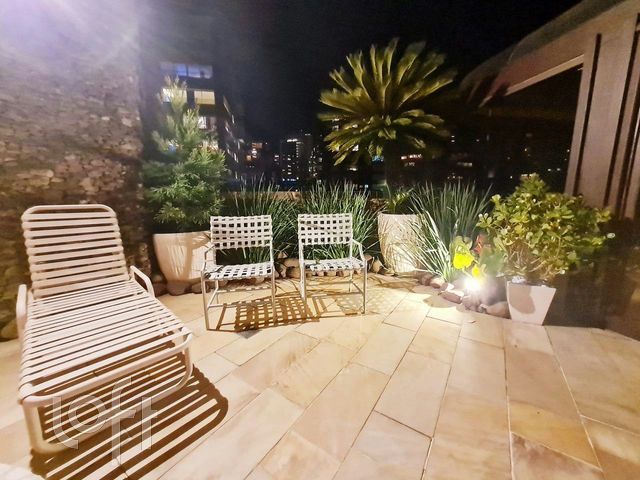 Apartamento com 313m², 3 dormitórios, 1 suíte, 4 vagas, Bela Vista em Porto Alegre