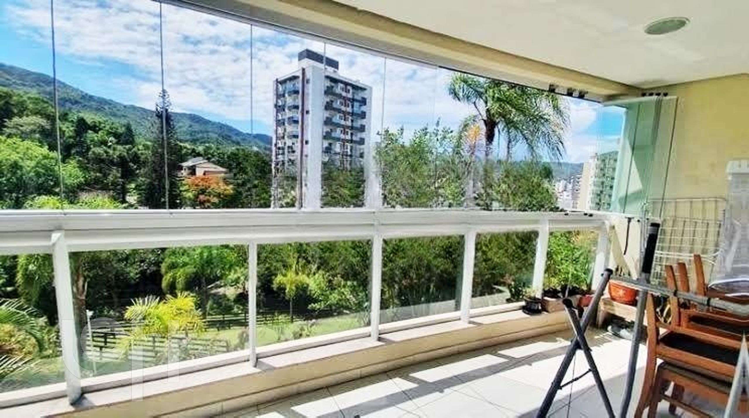 Apartamentos com 112m², 3 quartos, 2 suítes, 2 garagens, no bairro Itacorubi em Florianópolis