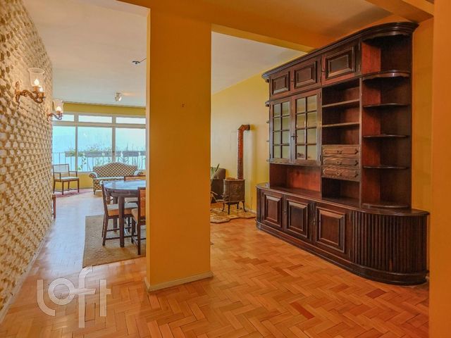 Apartamento com 145m², 3 dormitórios, 1 vaga, Moinhos de Vento em Porto Alegre