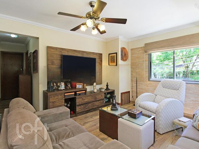 Apartamento com 73m², 2 dormitórios, 1 suíte, 1 vaga, Petrópolis em Porto Alegre