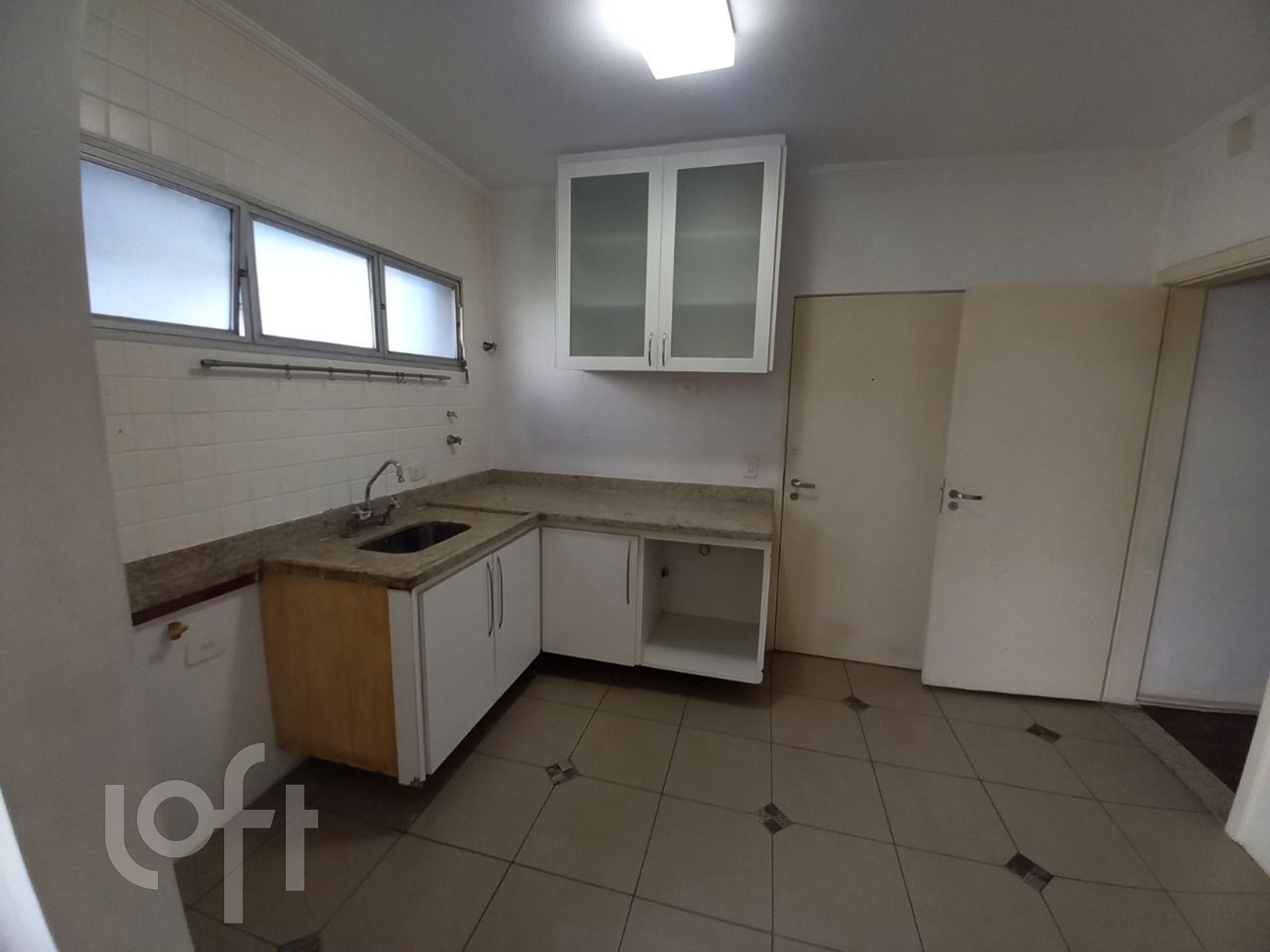 Apartamento à venda com 3 quartos, 115m² - Foto 2