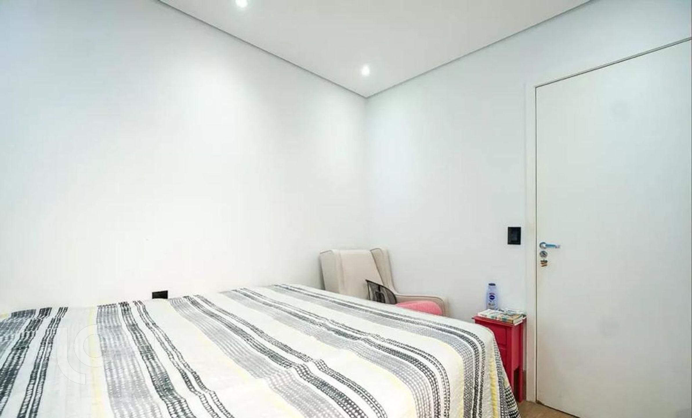 Apartamento à venda com 3 quartos, 150m² - Foto 9