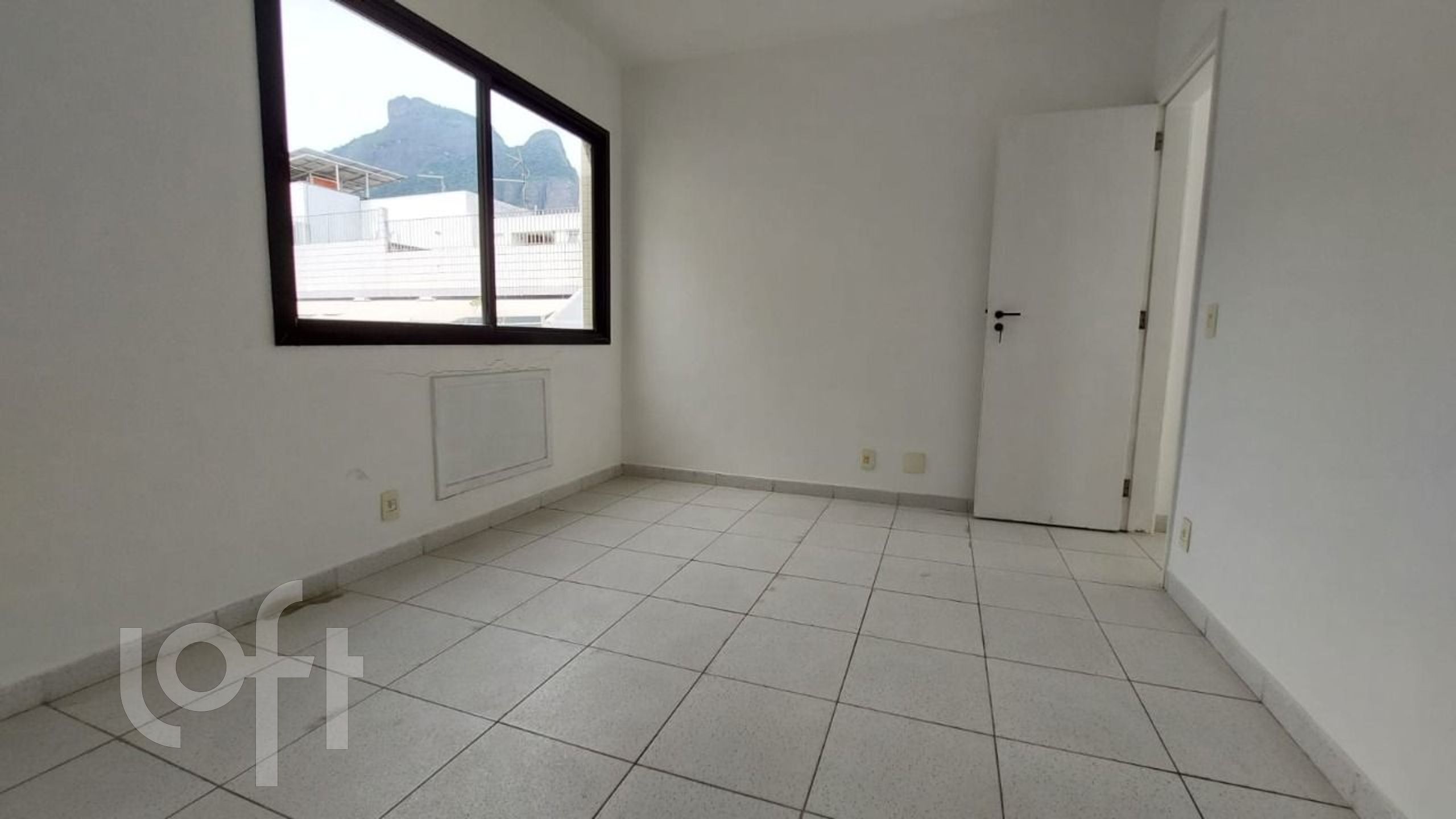 Apartamento à venda com 3 quartos, 271m² - Foto 14