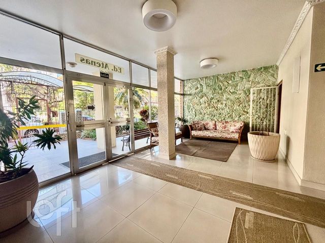 Apartamento com 113m², 3 dormitórios, 1 vaga, Santana em Porto Alegre